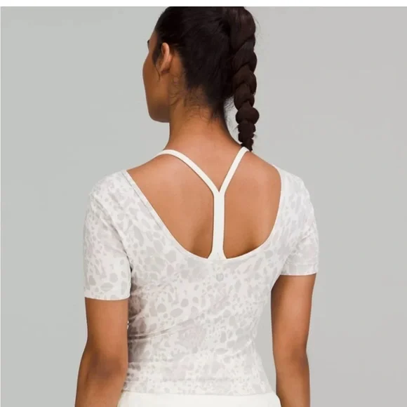 Lululemon Align Top - Snow Leopard Print Soft Grey/White Cropped Fit XS/4 - Picture 2 of 5